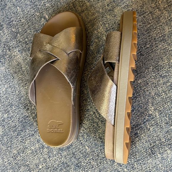 Sorel Roaming Crisscross Metallic Slides - Picture 3 of 4